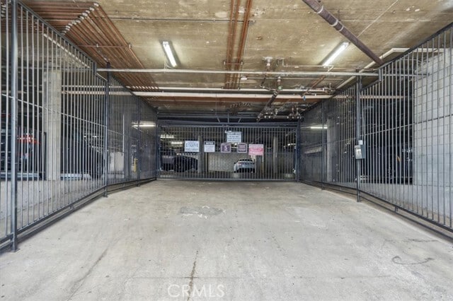 Building Photo - 7320 Hawthorn Ave