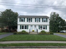 Building Photo - 4 Oakwood Dr