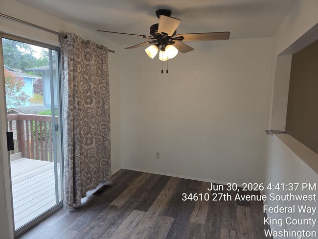 Building Photo - Federal way split level home - 3 bedrooms 2 bathrooms, AC, RV parking, EV Chargers and more, Avai...