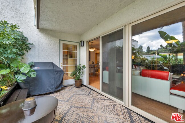 Building Photo - 4612 Park Granada