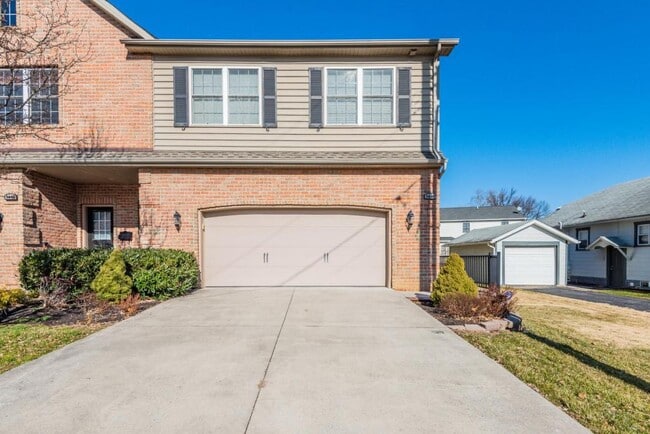 Building Photo - 3440 Green St