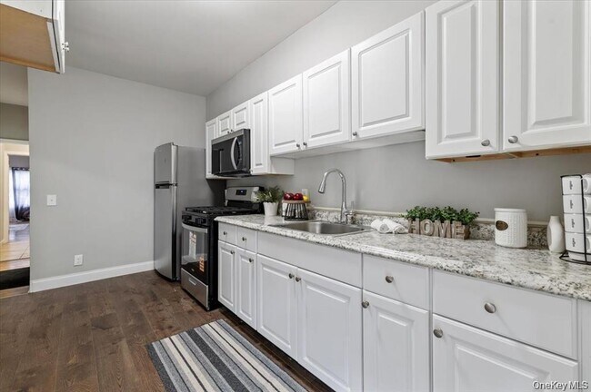 Building Photo - 114-27 Bedell St