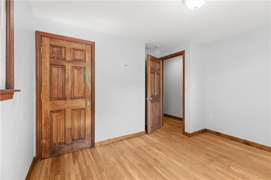 Building Photo - 25 Harris Dr