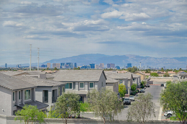 Building Photo - 706 Eros Ct