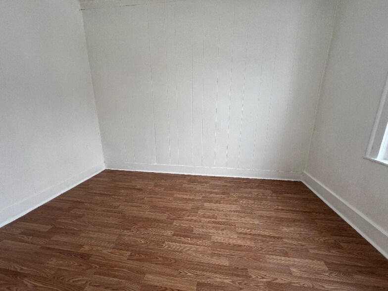 Building Photo - 37 Harmony St