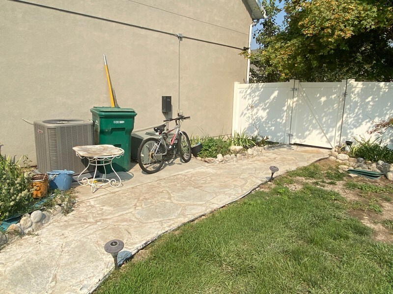 Building Photo - 9629 N 5650 W