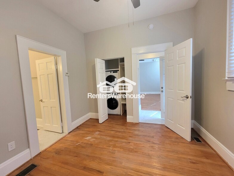 Building Photo - 776 St Charles Ave NE