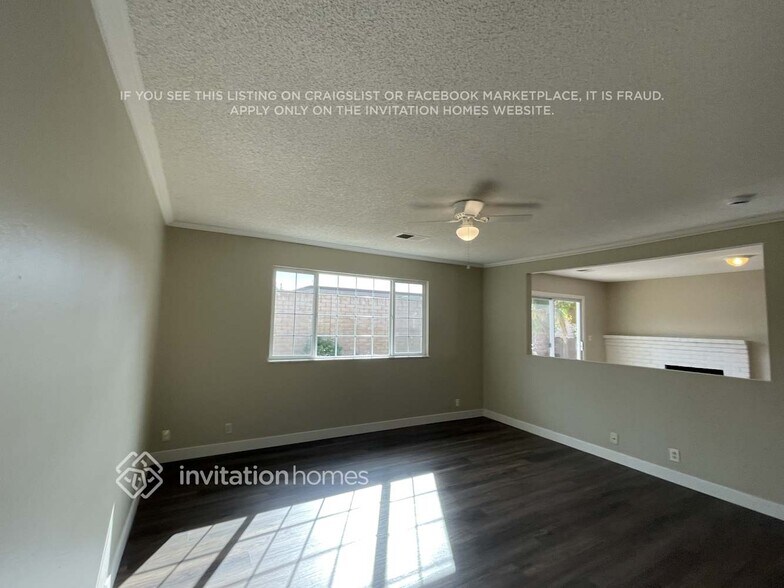 Building Photo - 2760 Orchid St