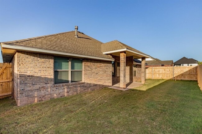 Building Photo - 6296 NW 178th Ter