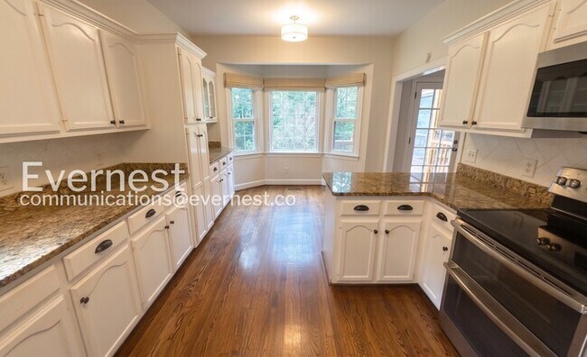 Building Photo - 3329 Brook Highland Cir