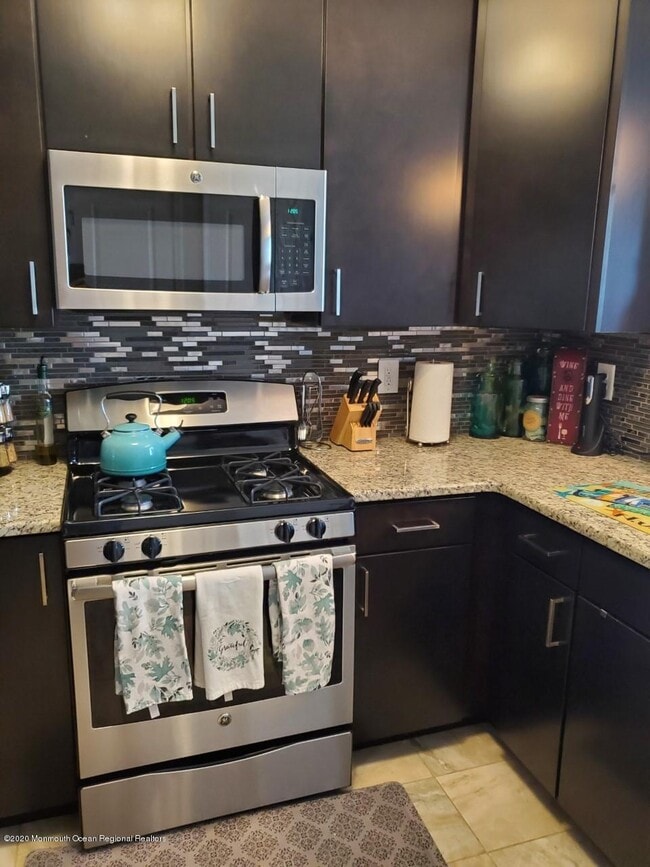 Building Photo - 99 Steiner Ave