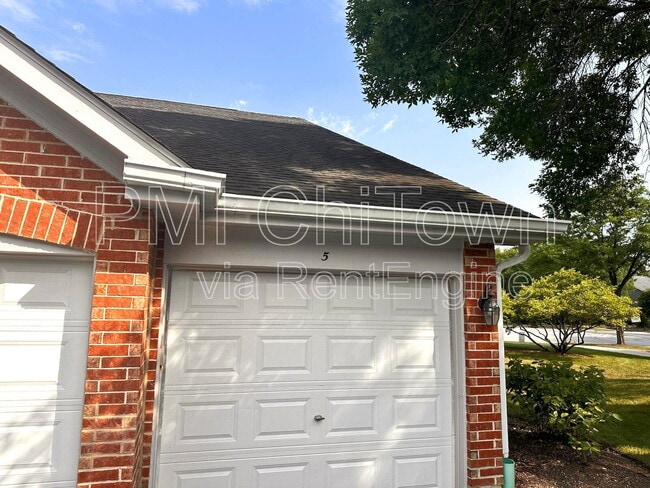 Building Photo - 225 Charleston Ct