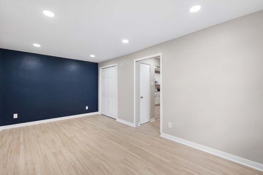 Building Photo - 548 Ridge Ave