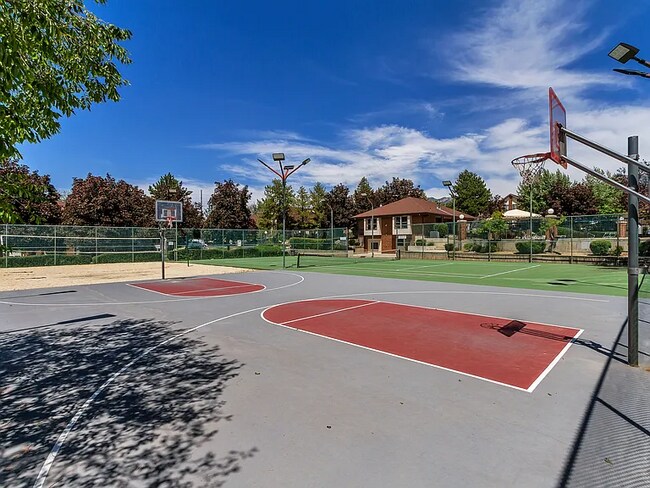 Building Photo - 1184 E Cottonwood Hills Dr