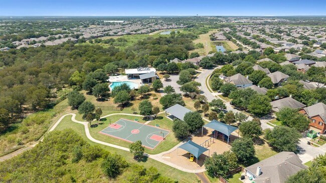 Building Photo - 2627 Garlic Creek Dr