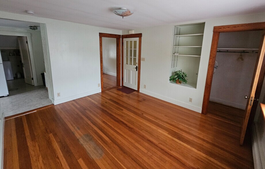 Main Room - 3 Page St