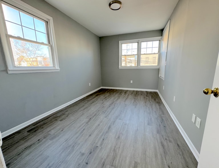 Building Photo - 234 Ogden Ave.