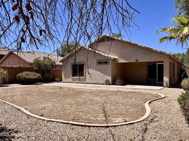 Building Photo - 1825 E Aloe Pl