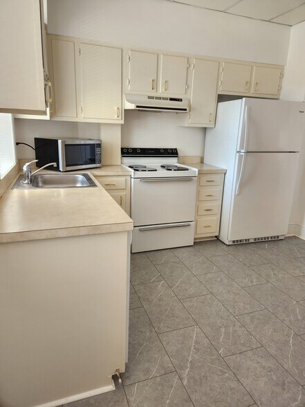 Building Photo - 125 Peyton St