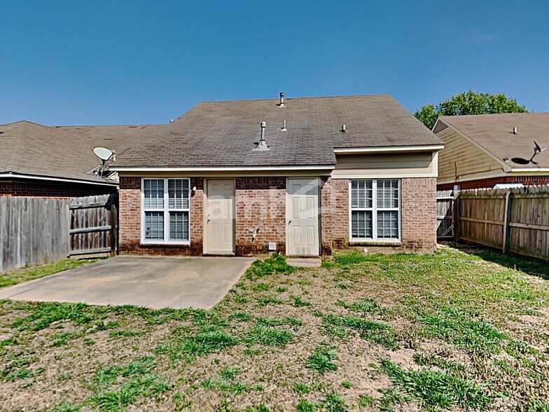 Building Photo - 5331 Kristy Ln