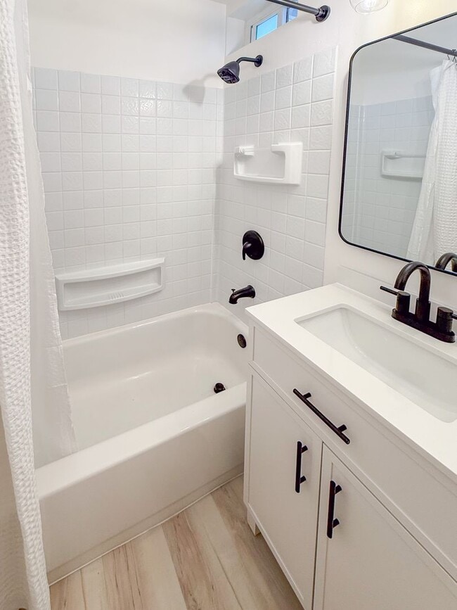 Building Photo - 4211-4219 Jewell