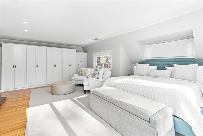 Building Photo - 23 Jefferson Rd