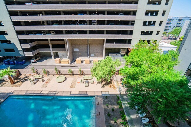 Building Photo - 888 N 4th St