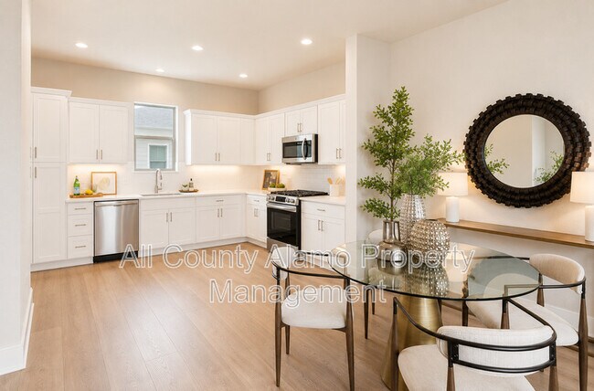 Building Photo - 7930 Kennedy Hill Dr
