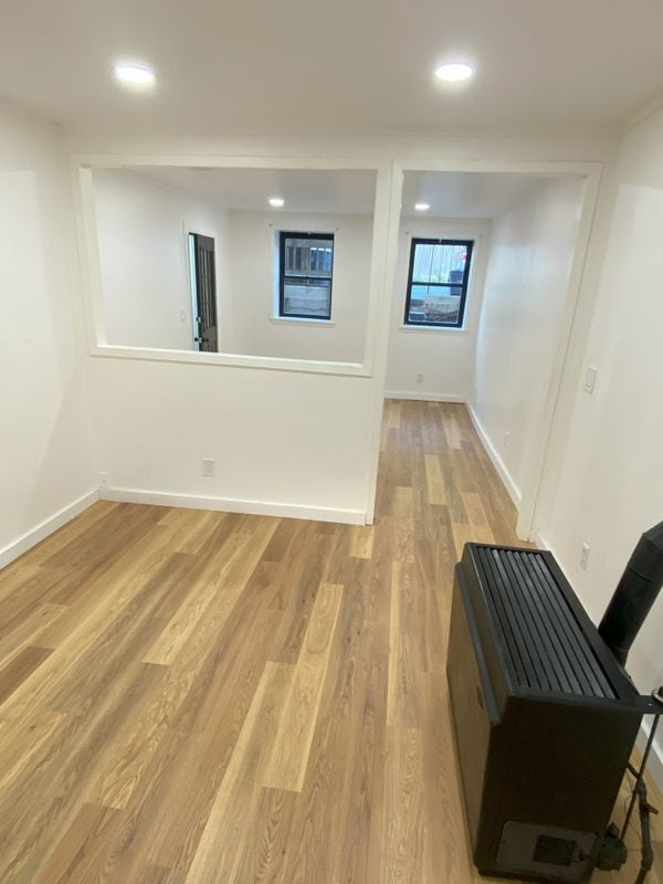 Building Photo - 211 9th St