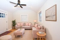 Building Photo - 85 Oak St