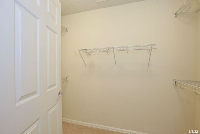 Building Photo - Beautiful 3/2 Corner Duplex with Water Vie...