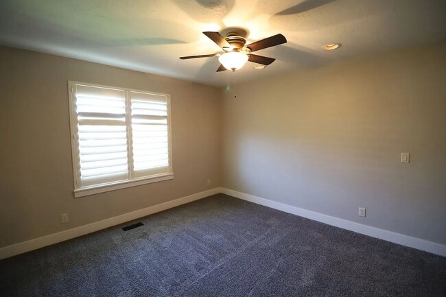 Building Photo - 1/2 off 1st months rent! Close to Utah State University Equestrian Park!