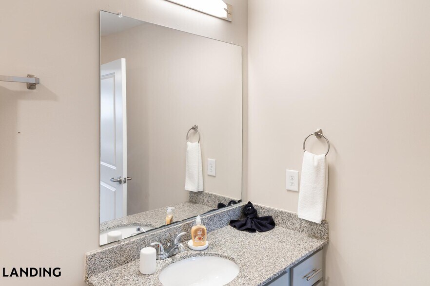 Building Photo - 602 Laconia Cir