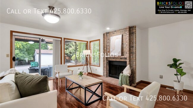 Building Photo - 4522 NE 21st Pl