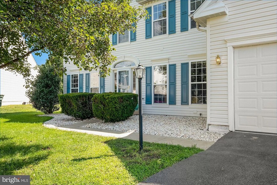 Building Photo - 1808 Whispering Meadow Ct