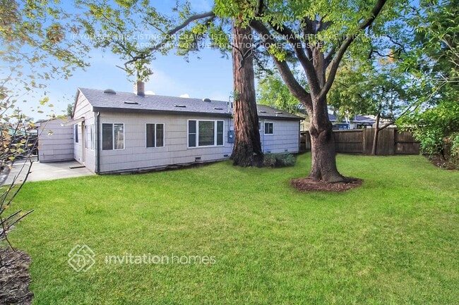 Building Photo - 7572 South Pkwy