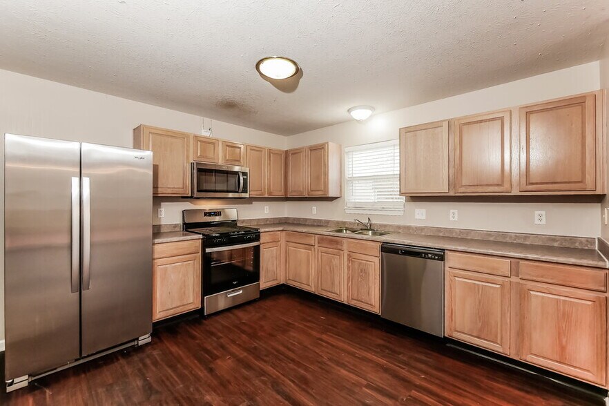 Building Photo - 4474 Mahogany Dr