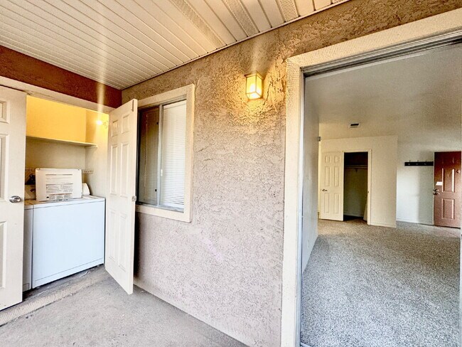 Building Photo - Las Vegas Guard-Gated Condo for Rent | Bella Vita Community | 1 Bedroom Upstairs Unit