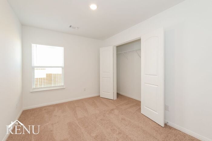 Building Photo - 137 Scarborough Bnd