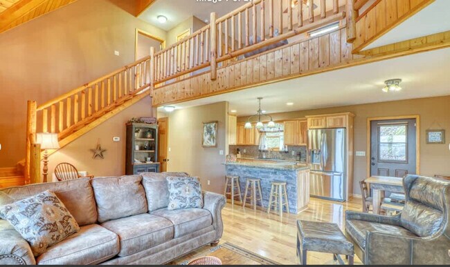 Building Photo - 277 Echo Ridge Rd