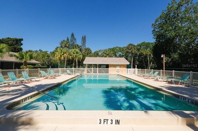 Building Photo - 4755 Village Garden Dr