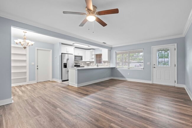 Building Photo - 2192 Belmar Dr