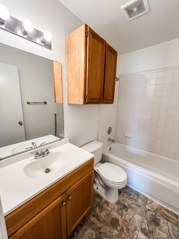 Building Photo - 1604 Windward Dr