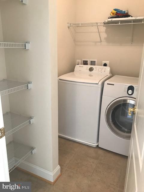 Building Photo - 3680 Chippendale Cir