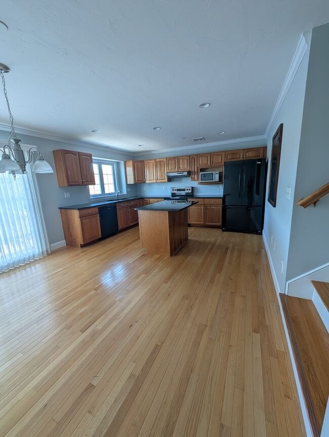 Building Photo - Stunning Lakeside Condo on Lake Quinsigamond – 2 Bed, 2.5 Bath + Garage