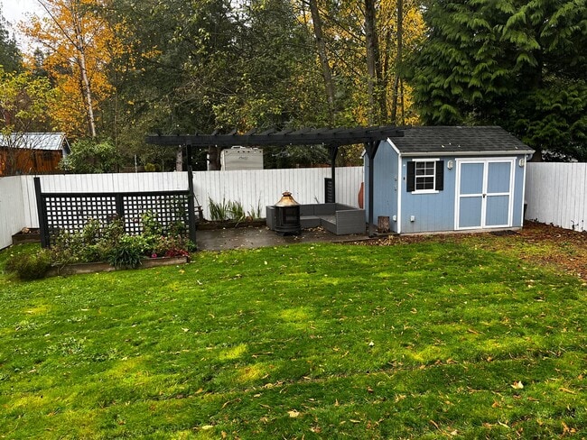 Building Photo - Welcome Home to Comfort and Charm in Blain...