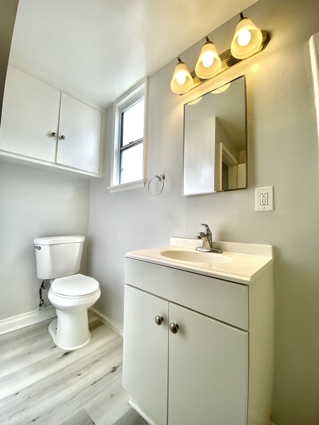 Building Photo - 3832 W 118th Pl
