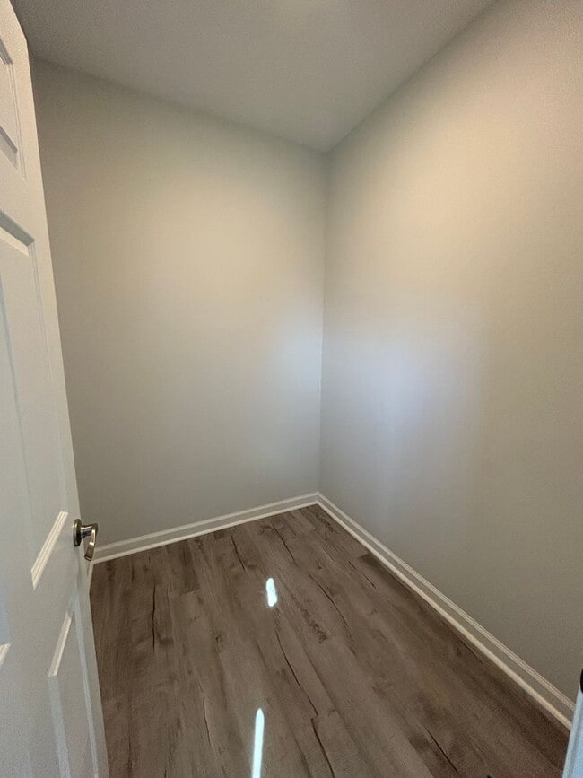 Building Photo - 2022 Trimble Rd