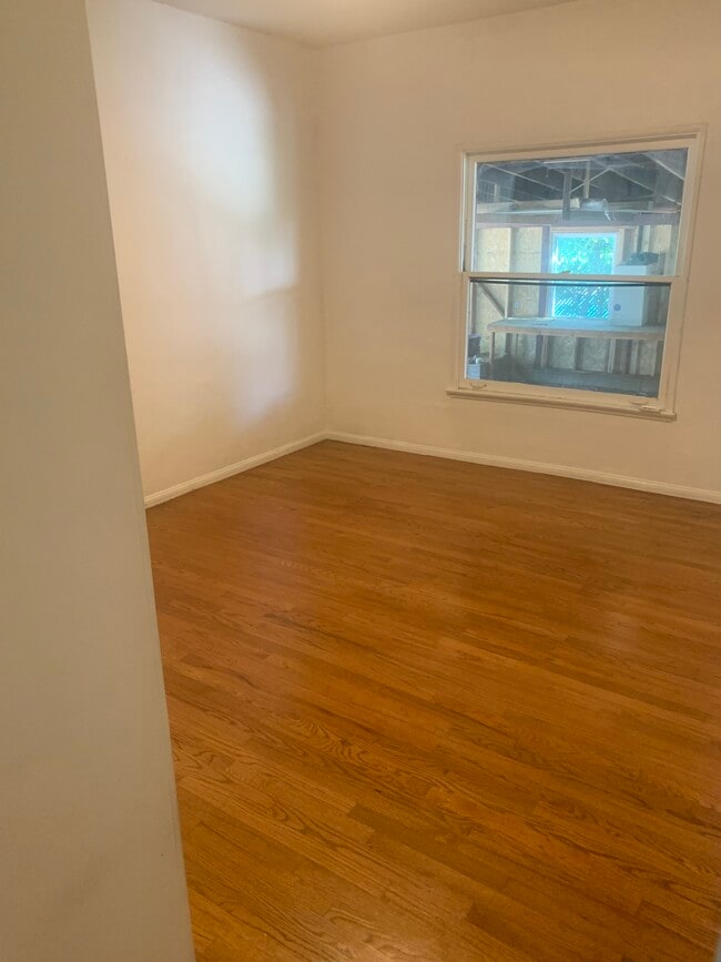 Building Photo - 17178 Kingsbury St