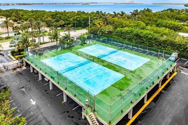 Building Photo - 4200 N Ocean Dr